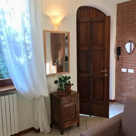 The Yellow House * Costermano