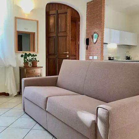 Holiday home The Yellow House Costermano